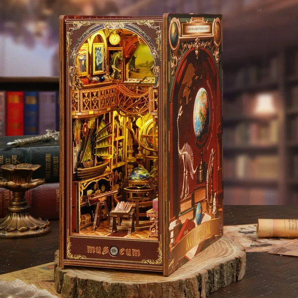 Century Museum Book Nook Kit