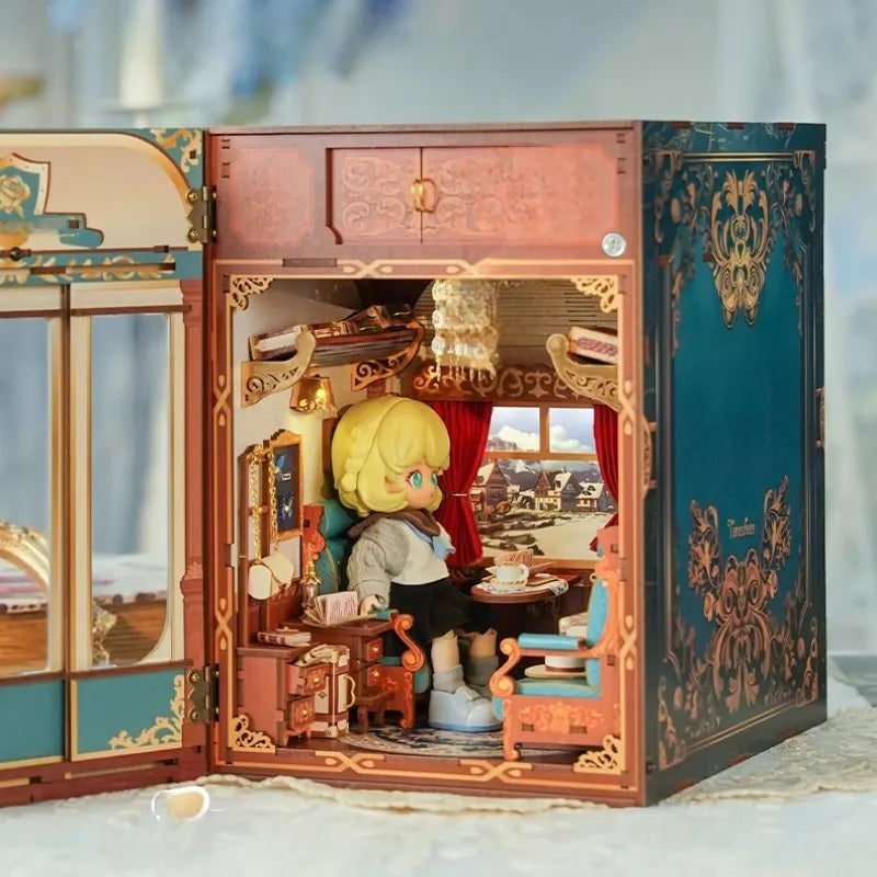 European Travels book nook kit – detail view 5