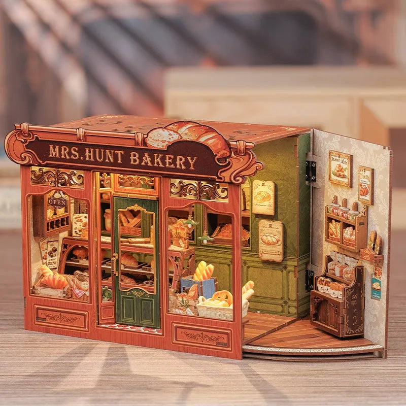 Mrs. Hunt Bakery Miniature House Kit
