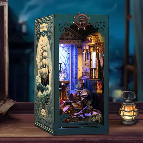 Riddle on the Seabed Book Nook Kit