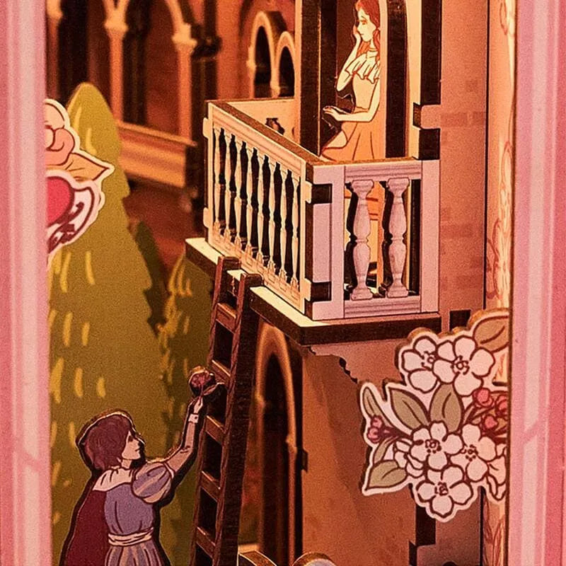 Romeo and Juliet Book Nook Kit