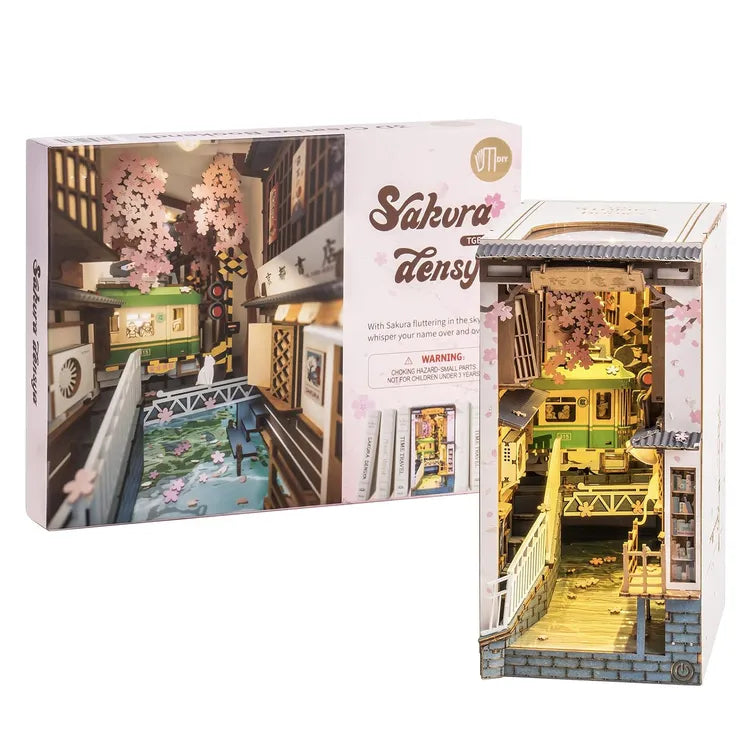 Sakura Densya book nook kit – detail view 9