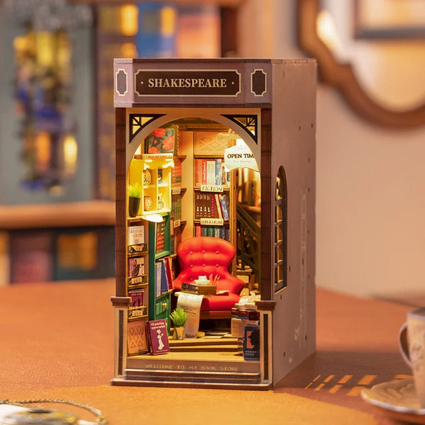 Shakespeare Book Nook Kit