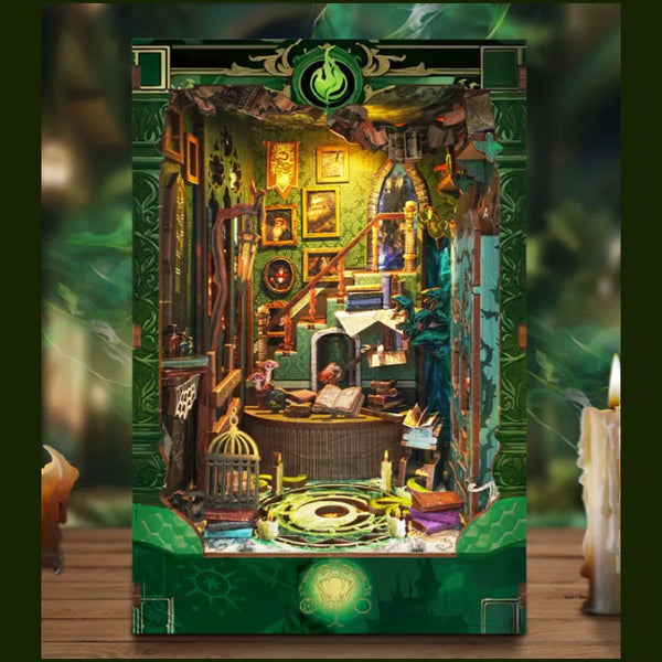 Snake House Book Nook Kit