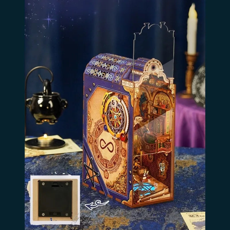 Magical Library book nook kit β detail view 4