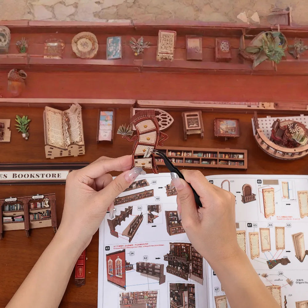 Thames Bookstore Miniature House Kit