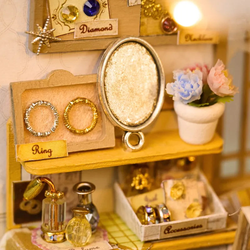 Vitrine's Tale Miniature House Kit