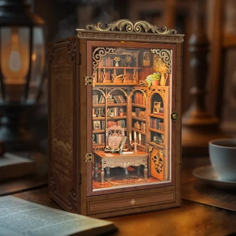 Time Book House miniature kit – detail view 3