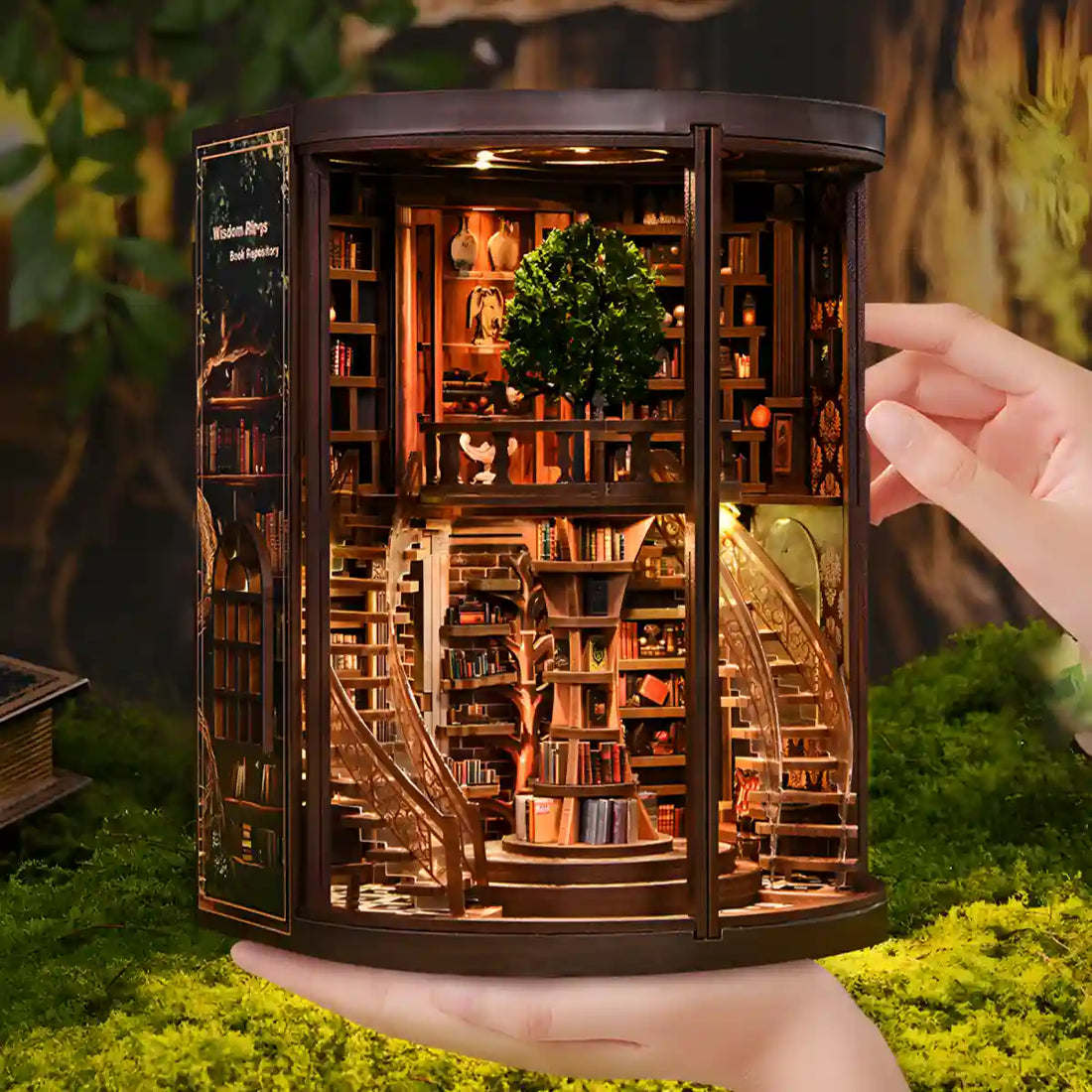 The Elder Oak book nook kit – detail view 2