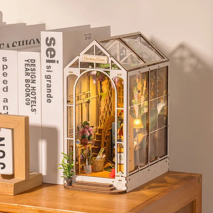Holiday Garden House Book Nook Kit