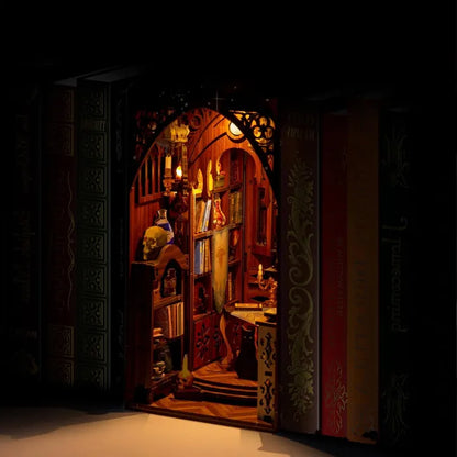 Magic Library Book Nook Kit