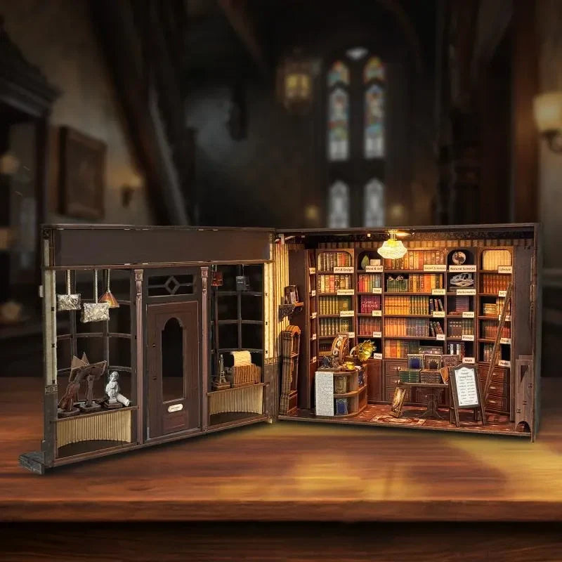 Hoggor Bookstore Miniature House Kit